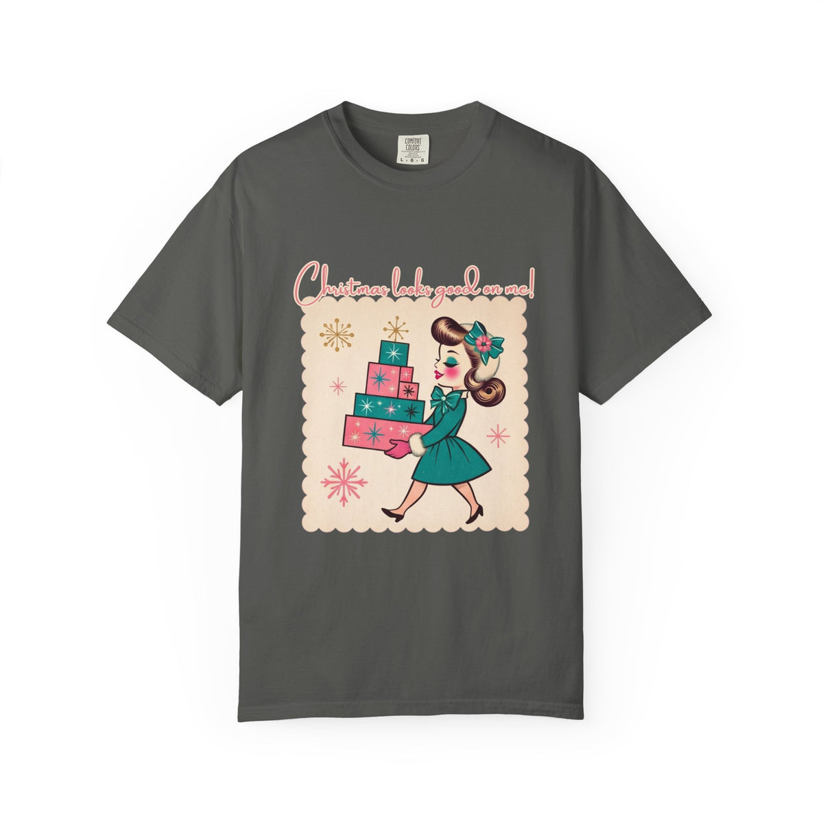 Christmas Looks Good on Me Adult Christmas Graphic Tee